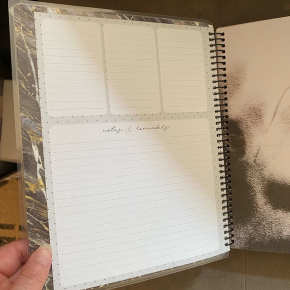 Planner 12 Month Undated - Picture 4 of 9